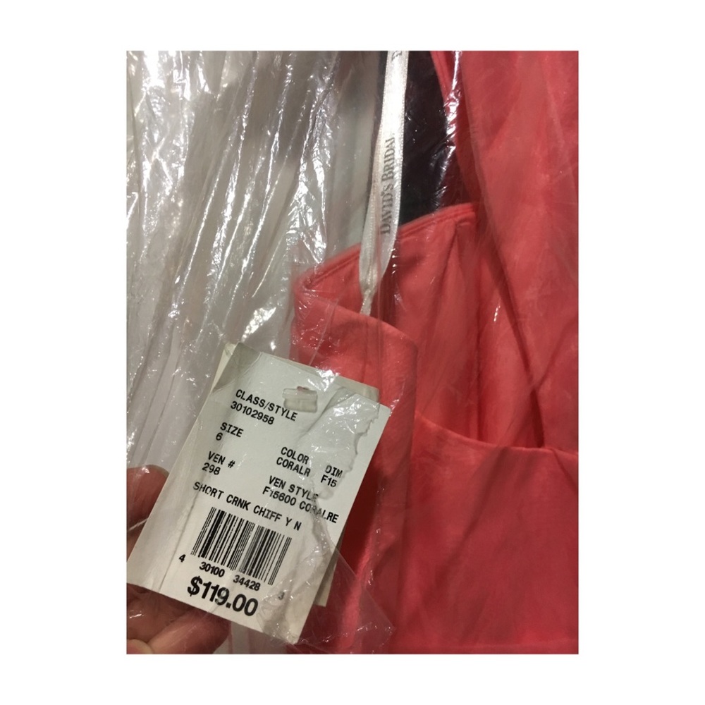 Dress NWT - Picture 3 of 3